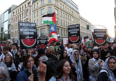 آلاف المتظاهرين يشاركون بمسيرة مؤيدة لفلسطين في برلين