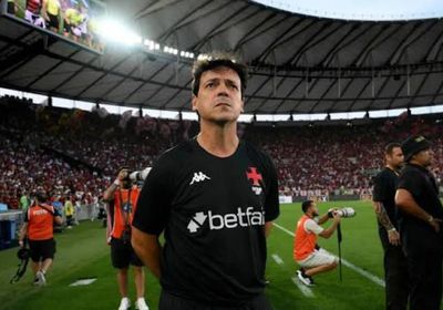 كورينثيانز المتعثر يعين سيدورف مدربًا للفريق