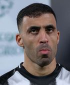الشباب السعودي يسخر من عبدالرزاق حمدالله بهذه الرسالة
