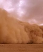 العاصفة ترودي تتشكل فوق المحيط الهادي 