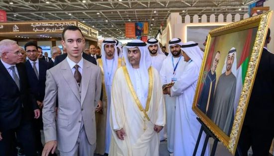 ولي عهد المغرب يزور جناح الإمارات في معرض الفرس بالجديدة