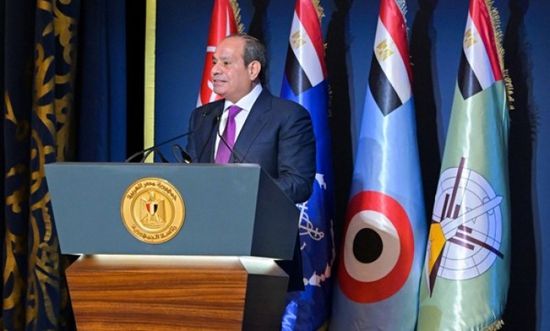 الرئيس السيسي للمصريين: &laquo;حصنوا بلدكم ضد المؤامرة وتمسكوا بوطنكم&raquo;