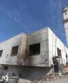 مستوطنون يشعلون النار في مسجد فلسطيني بالضفة الغربية