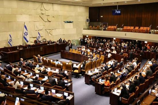 الإسرائيليون بالخارج يبدأون التصويت بانتخابات الكنيست 