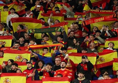 فيفا يعاقب إسبانيا بسبب هتافات معادية للإسلام أمام مصر