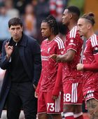 باركولا يتألق في فوز ليفربول بصعوبة 2-1 على برنتفورد