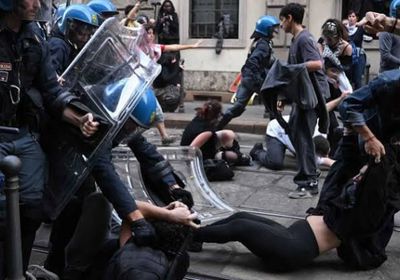 اشتباكات بين الشرطة الإيطالية ومحتجين في ميلانو
