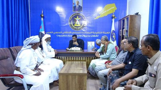 التميمي يستعرض مستجدات التسجيل ببرنامج التعبئة العامة في مديرية السوم