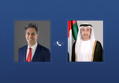 عبدالله بن زايد يبحث هاتفياً مع وزير خارجية بريطانيا التطورات الإقليمية
