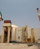 نائب إيراني يطالب بصنع قنبلة ذرية