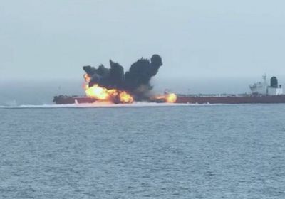 اصطدام ناقلة عملاقة بلغم بحري جنوبي مضيق هرمز