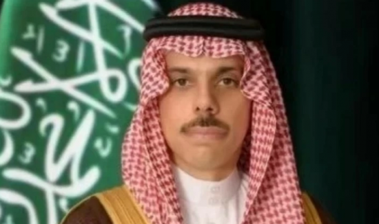 وزير الخارجية السعودي ونظيره الكويتي يبحثان التطورات في المنطقة
