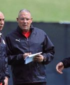 بعد إيقاف التوأم.. طارق سليمان يتولى قيادة منتخب مصر