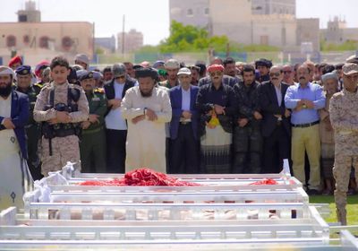 شبوة تُشيع 75 شهيداً من ضحايا العدوان الحوثي الإرهابي