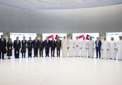 الإمارات وسنغافورة تبحثان فرص التعاون في الذكاء الاصطناعي والطاقة
