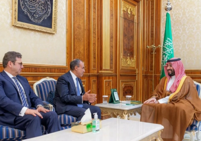 ولي العهد السعودي يتسلم رسالةً خطيةً لخادم الحرمين من الرئيس المصري