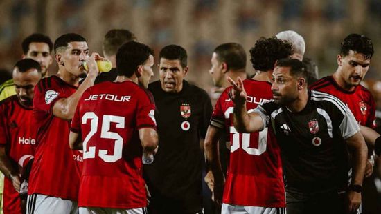 نجم الأهلي السابق يهاجم لاعبي الفريق