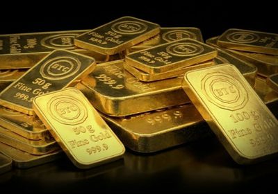 تراجع الذهب لأدنى مستوياته في شهرين بضغط من أسعار النفط