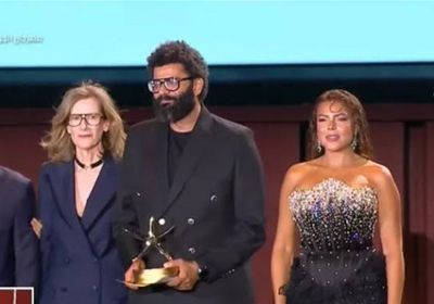 أفضل فيلم روائي مصري.. "خروج آمن" يحصد جائزة النجمة الذهبية