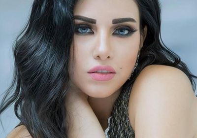 مروة نصر تتهم موزعا موسيقيا بالاستيلاء على أموالها وتستنجد بمصطفى كامل