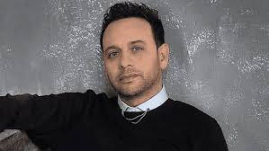 الموت يفجع الفنان المصري مصطفى قمر