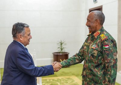 نبيل فهمي يبحث مع البرهان التطورات في السودان