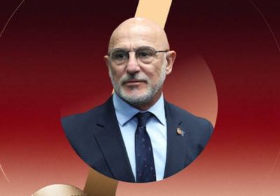 لا فوينتي أفضل مدرب في العالم لعام 2026