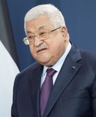 الرئيس الفلسطيني يعرب عن أمله في إجراء محادثات سلام مع الحكومة الإسرائيلية الجديدة